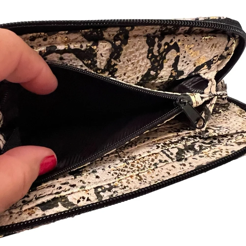 Kenneth Cole Reaction Animal Print Metallic Gold Wallet NWOT